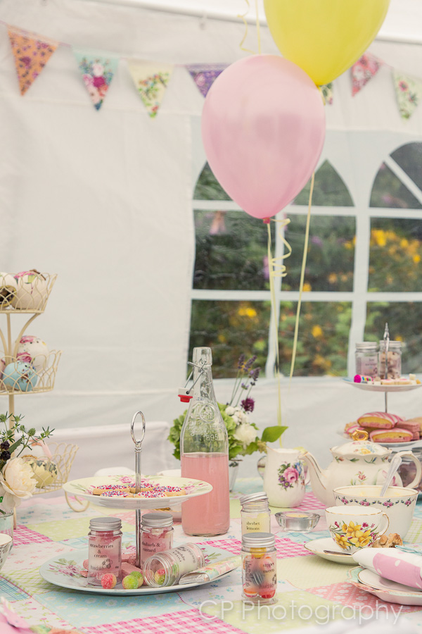 Hire vintage crockery and accessories from Fuschia to display your afternoon tea.